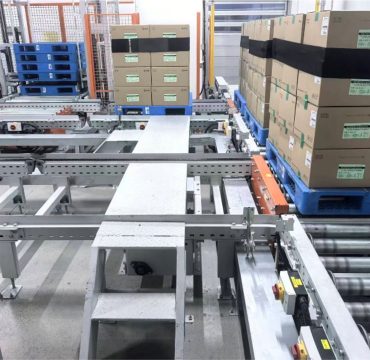 Automated high-density food warehouse using a Four-Way Pallet Shuttle System for pallet storage and retrieval